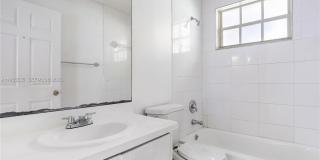 415 N 60th Way Gallery 16