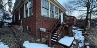 For Rent - 3 Bedroom 2 Bathroom Gallery 1