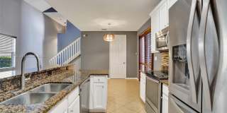 2057 SE Avon Park Dr Gallery 29