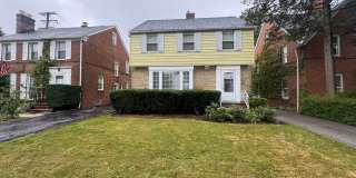 Charming 3-Bedroom Property in Prime Location Gallery 1