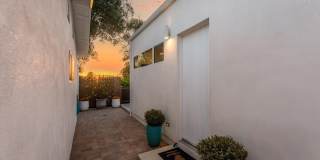 2534 Whitney Avenue Gallery 28