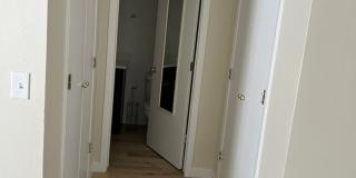 GORGEOUS Downtown Apartment!!! Gallery 7