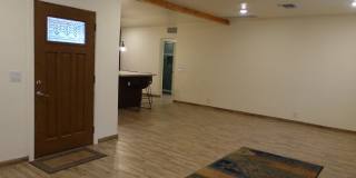 Gorgeous fully remodeled in Central Tucson - Available August 2026 Gallery 7
