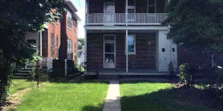 2-story duplex | 4 bedrooms and 2 full bathrooms Gallery 3