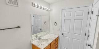 Minutes to Downtown********** Rent $1525/month*********Peaceful Living Gallery 15