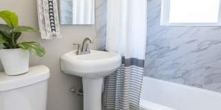 Everly Apartments on Cherry Street Gallery 12