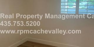 5 bedroom home close to USU! Pet friendly. Gallery 14