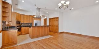4544 N Western Avenue Gallery 9