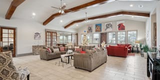 Lake Villas Apartments Gallery 18