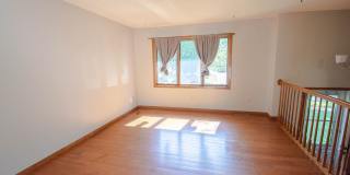 NW Rochester Split-Level with Vaulted Ceilings & Detached 2-Car Garage Gallery 3