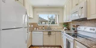 5930 Encina Rd Unit 3 Gallery 1