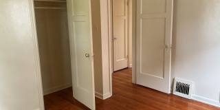 2 Bedroom Single Family Home with detached garage Gallery 4