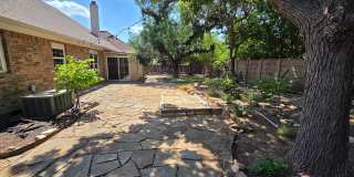 FOR LEASE!! Great location! Gallery 22