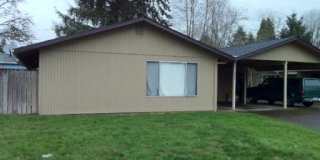 (473) Walnut Duplex - 2 Bedroom / 1 Bathroom Gallery 1