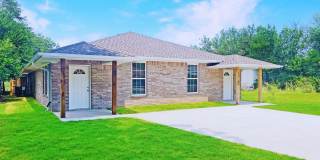 Pet Friendly 3-Bed Home - New  Move-In Ready! Gallery 1