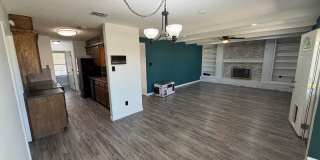 3 BED/2 BATH/2 CAR GARAGE: AVAILABLE NOW!! Gallery 21