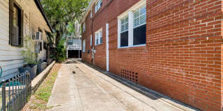 *** TWO WEEKS FREE*** Charming 1BR Near San Marco – Great Location! Gallery 8