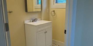 Clifton/Frankfort 3 Bedroom 2-Bath House Clifton/Frankfort 3 Bedroom 2-Bath House Gallery 18