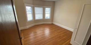 Epic REA - Spacious Light-filled Corner House 4BD/ 2BA Gallery 32