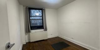 244 E 44th St Gallery 4