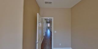 1692 Woodhaven Cir. Gallery 39