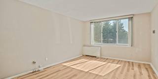 11801 ROCKVILLE Pike Gallery 13