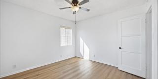 819 N Maria Gallery 17
