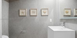 5801 Collins Ave Gallery 28