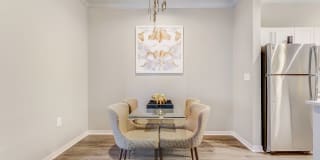 5 Mockingbird Gallery 3