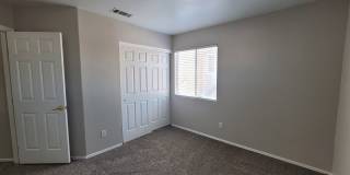 Beautiful 4 Bedroom Home in Green Valley Gallery 30