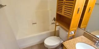 2 Bed/ 2 Bath with Patio | Gated Community | Centrally Located in Long Beach Gallery 9