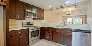 5760 Owensmouth Avenue Gallery 7