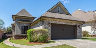 Stunning Custom Home with Exquisite Upgrades Gallery 1