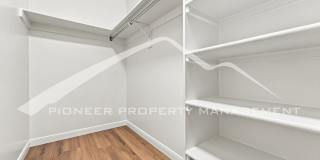 Spacious Condo with Central AC and Washer/Dryer Gallery 11