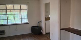 414 Pine Street SE Gallery 14