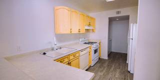 SOUTHWEST - STONE CANYON WEST TOWNHOMES Gallery 8