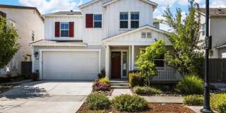Gorgeous 4 bed / 3 bath Home in the Cannery Gallery 1