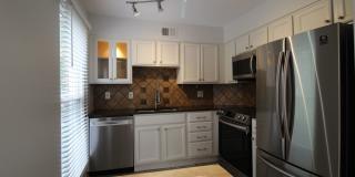 May FREE On This 2 Bedroom 1 Bath Apartment In The West Plaza Area Gallery 8