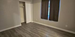7355 N BLACK CANYON Highway Gallery 6