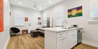 Cozy 2 Bedroom, 1 Bath Apartment Gallery 2