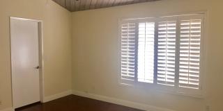 Beautiful and spacious multilevel townhouse in model home condition Gallery 19