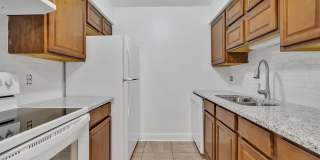 Beautiful 2/2 Condo close to the Orlando International Airport. 1st floor. Gallery 8