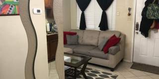 College Station - 1 bedroom /1 bath condo in Northgate area!! - Walking or biking distance to TEXAS A&M Gallery 9