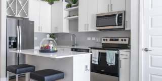 Jade at North Hyde Park Gallery 33