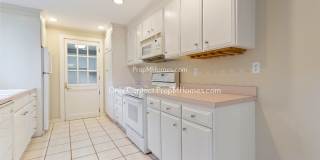 Two-Bedroom Ranch-Style Home in Bonny Slope! Gallery 10