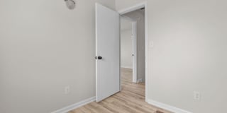 Beachfront 2BR/2BA Condo with Water Views in Norfolk – Water Included Gallery 22