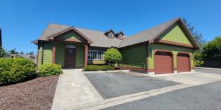 Beautiful Condo in The Orchard- 2603-B Plum Court, Port Angeles, WA 98363 Gallery 1