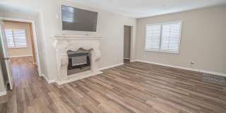 Unique 4-Bedroom, 3-story Live/Work Townhouse in the lushly landscaped Villa Metro Community! Gallery 19