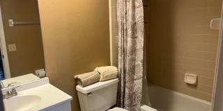 Large partially furnished townhome - WON'T LAST Gallery 21