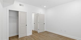2146 N FRANKLIN Street Gallery 4